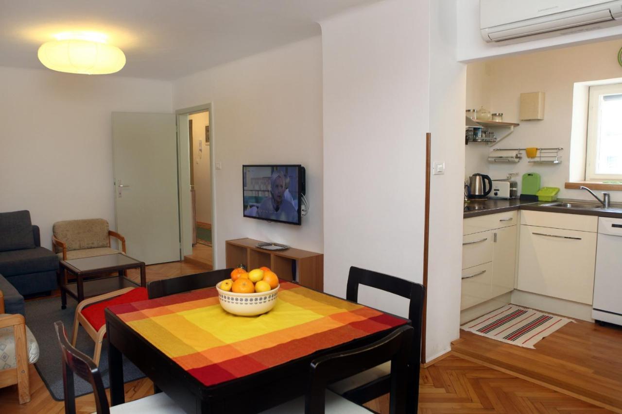 Spacious Piran Central Apartment For 5 Pax Bg Eksteriør billede